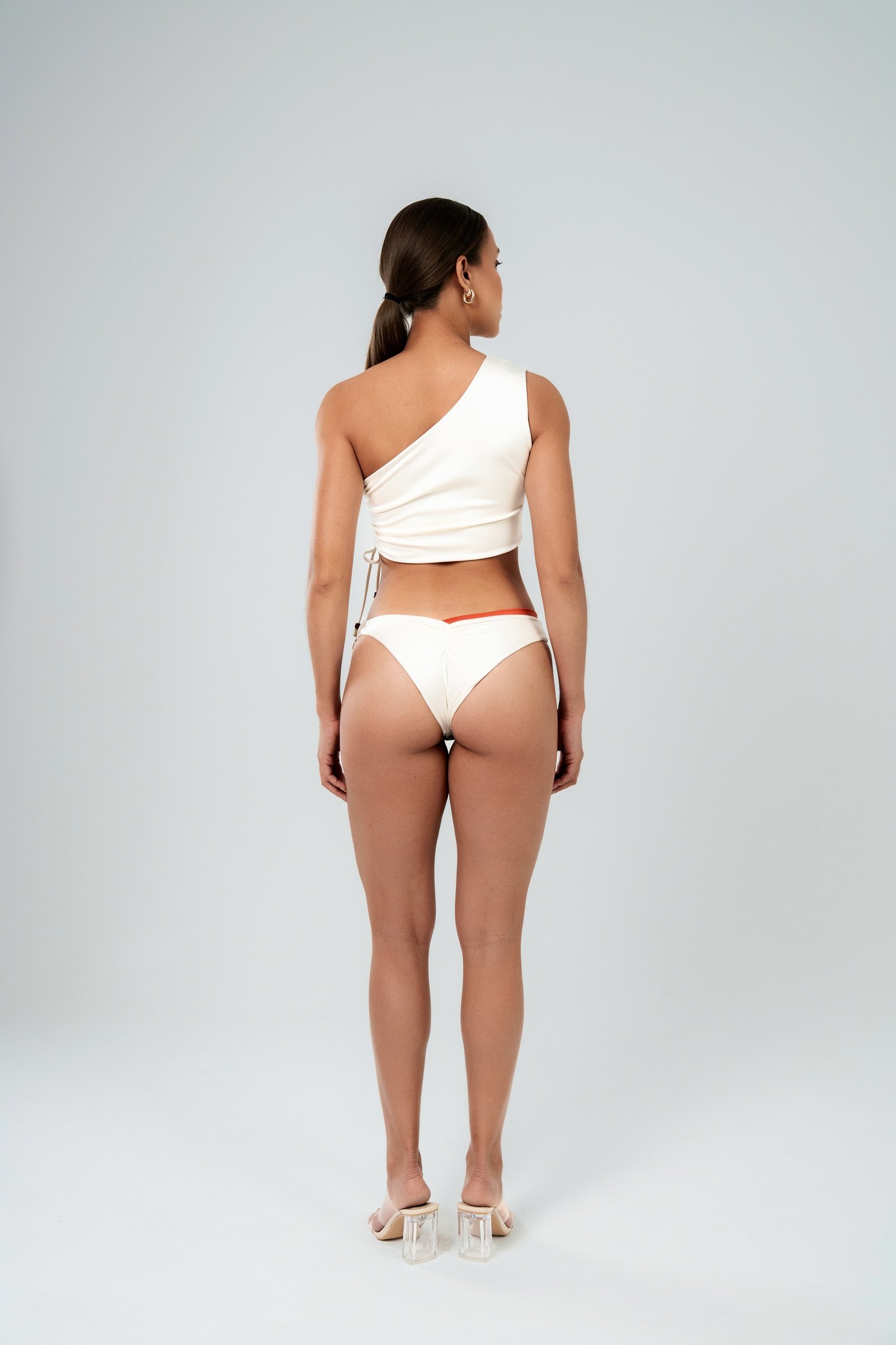 DUSKITTEN AMBER MOONLIGHT · Cheeky Bottom — campaign shot 3